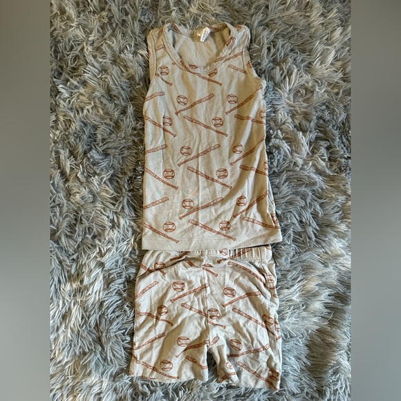 kate quinn Other - Kate Quinn Toddler Netural Baseball Set